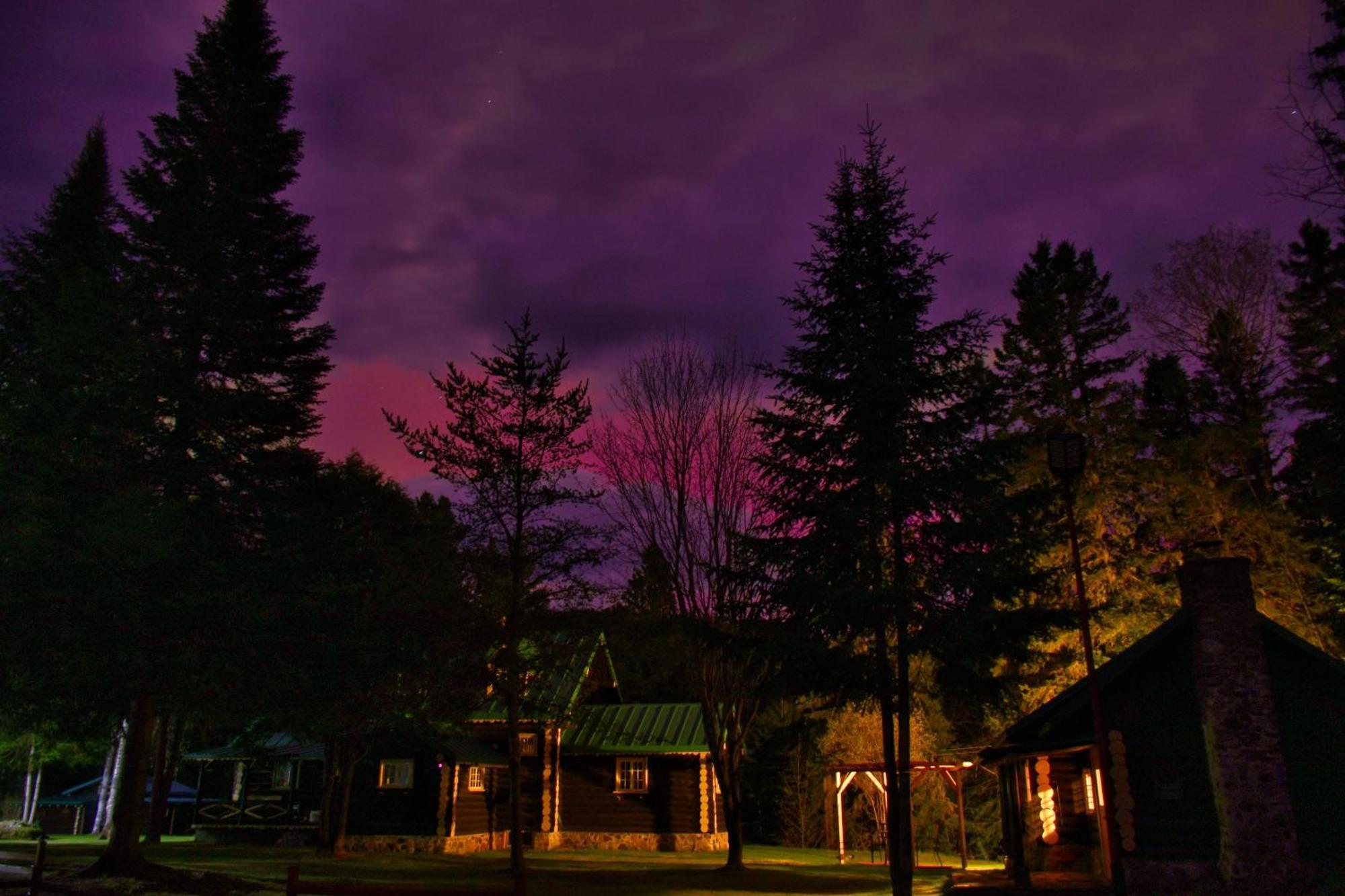 Domaine Le Bostonnais - Le Village En Bois Rond La Tuque Kültér fotó