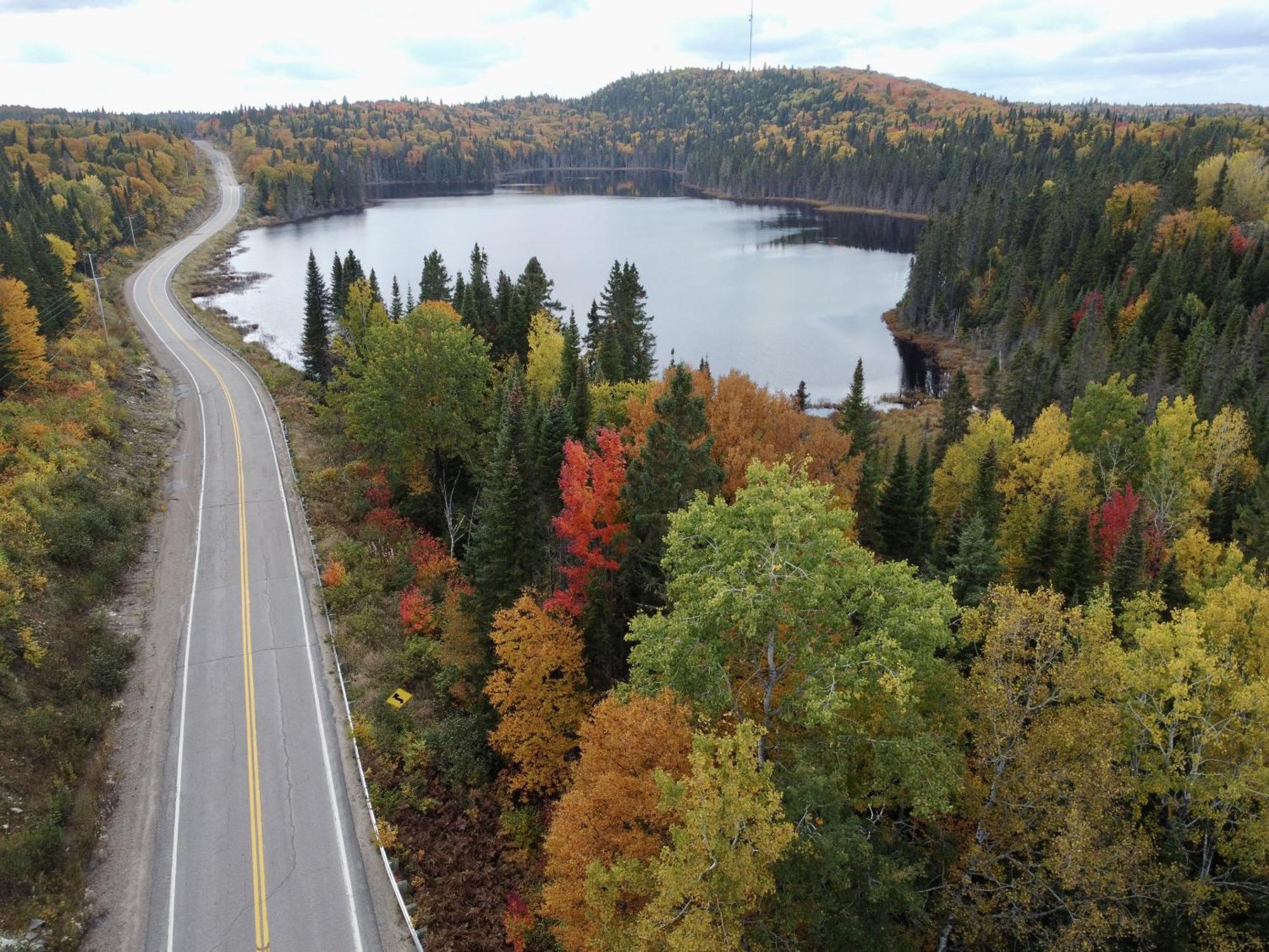 Domaine Le Bostonnais - Le Village En Bois Rond La Tuque Kültér fotó