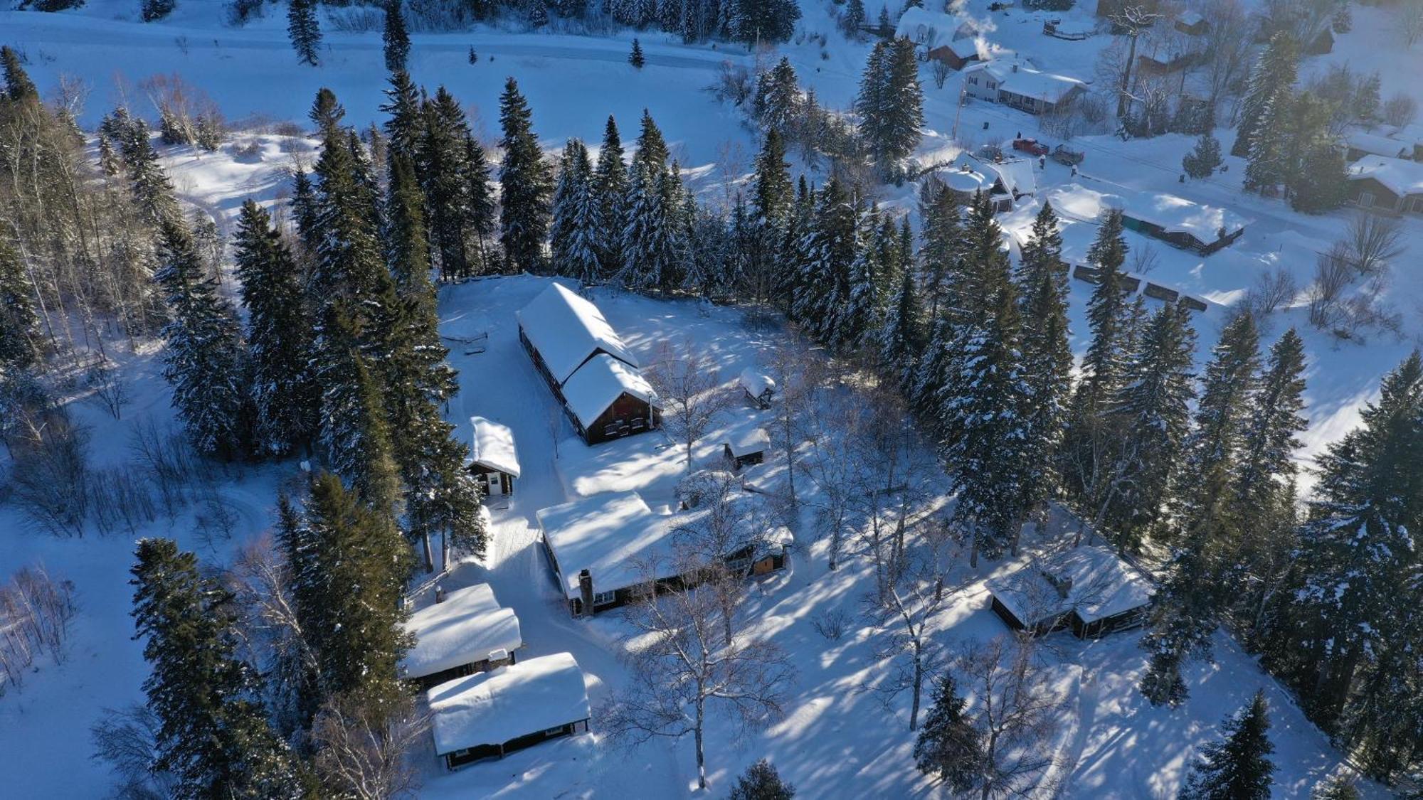Domaine Le Bostonnais - Le Village En Bois Rond La Tuque Kültér fotó