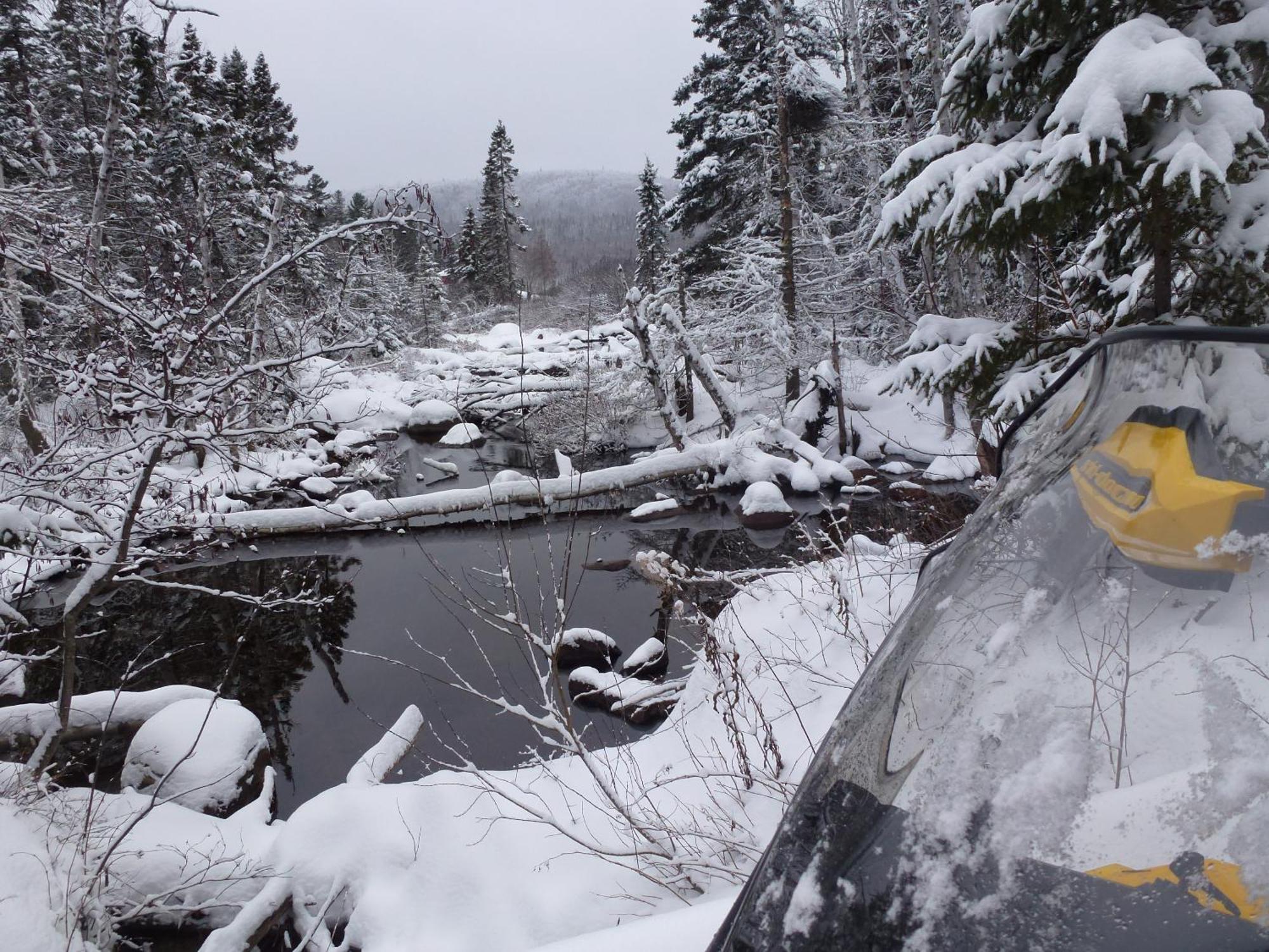 Domaine Le Bostonnais - Le Village En Bois Rond La Tuque Kültér fotó